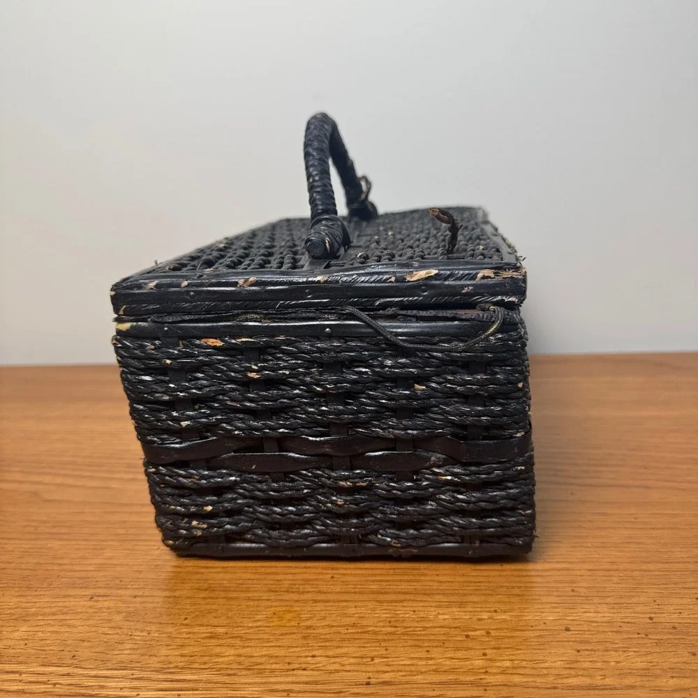 Vintage Black Wicker Sewing Kit Notions Case Handle Clasp Satin‎ lined